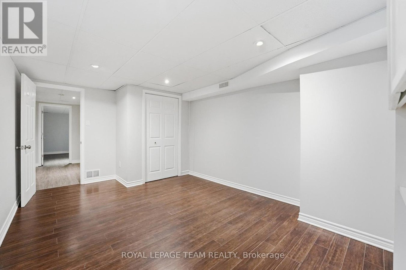 49 CROWNHILL STREET - Photo 26