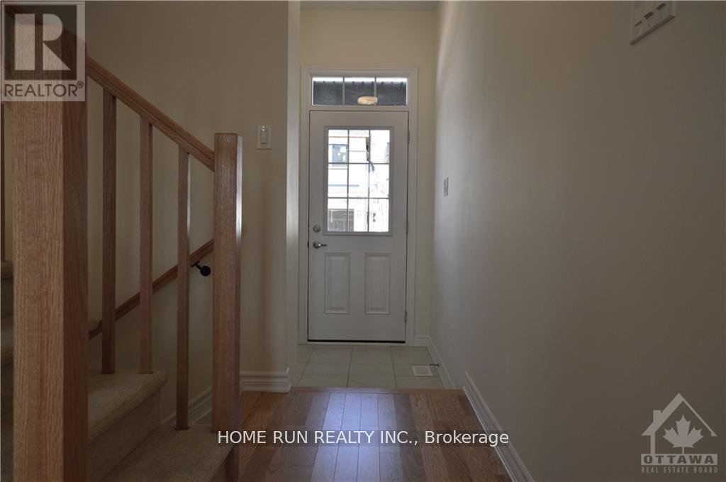 286 TURNBUCKLE CRESCENT - Photo 2
