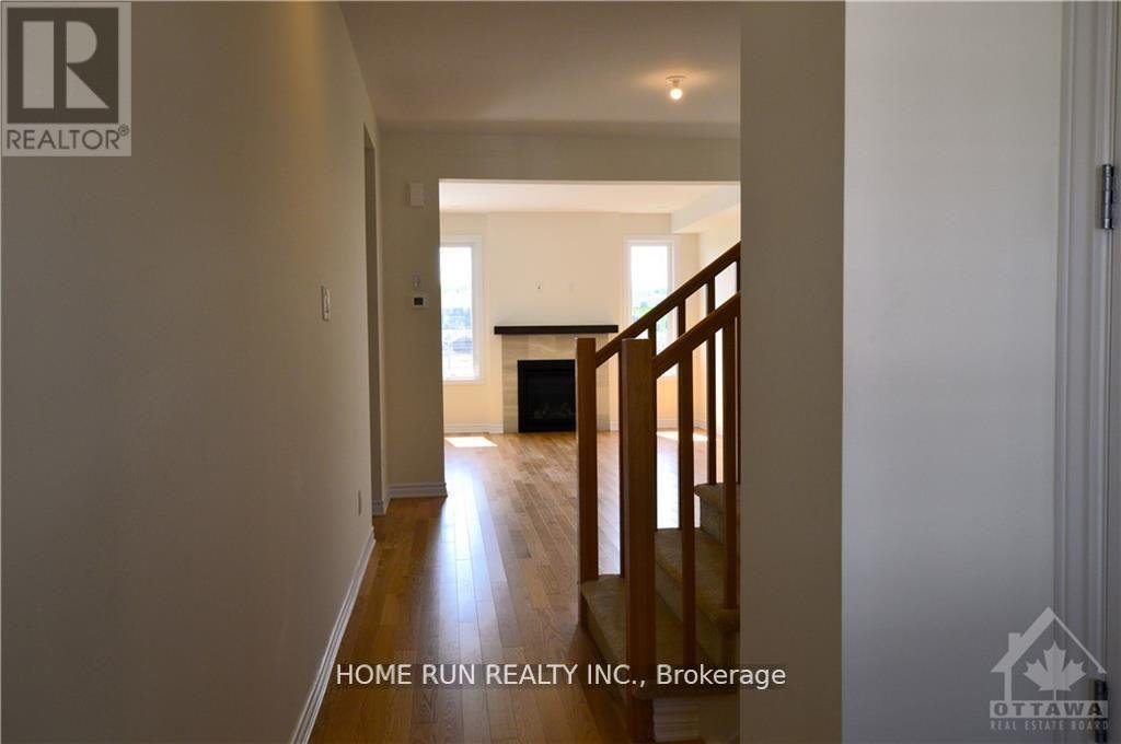 286 TURNBUCKLE CRESCENT - Photo 3