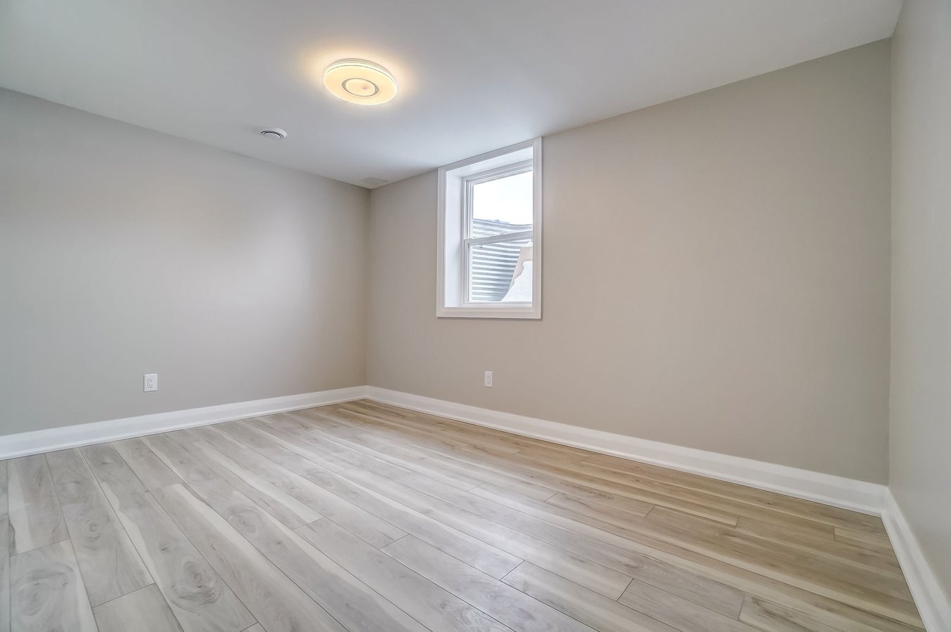2160 Melfort Street - Photo 18