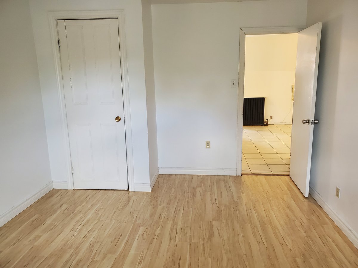 227 Laurier Avenue East - Photo 2