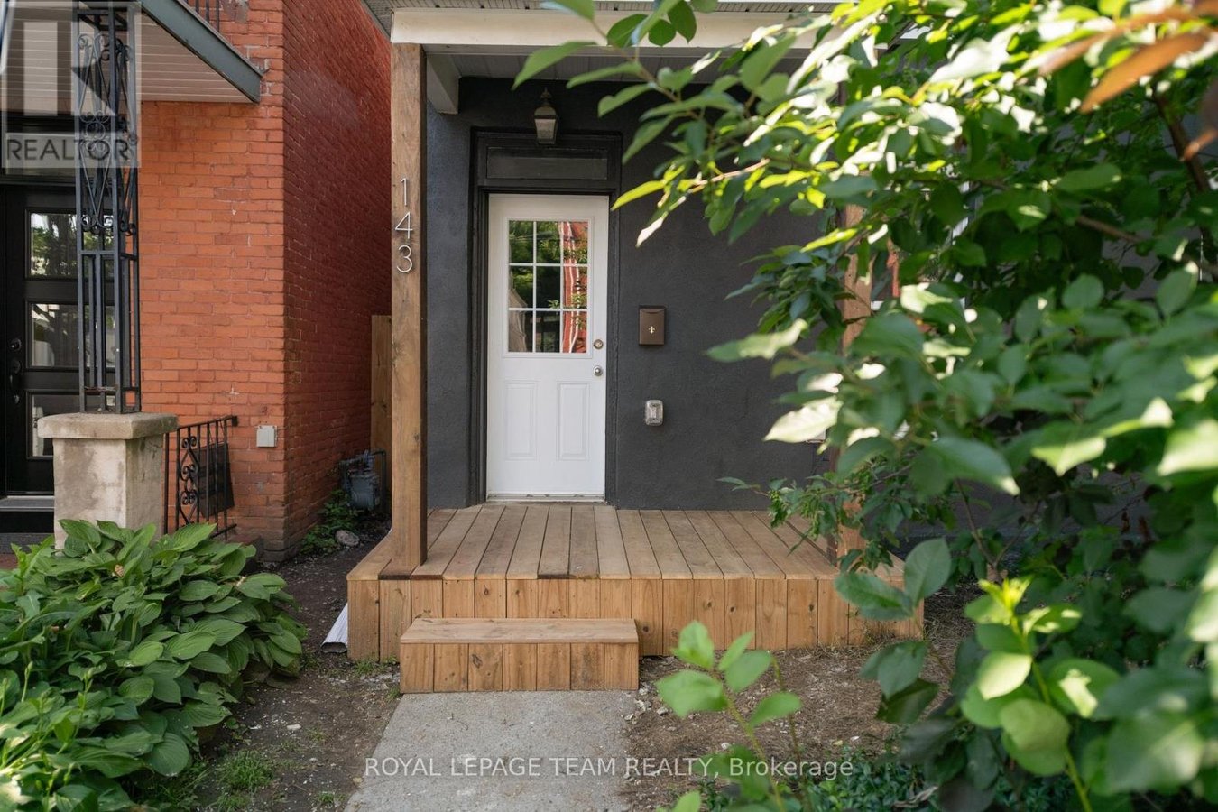 143 ST ANDREW STREET - Photo 3