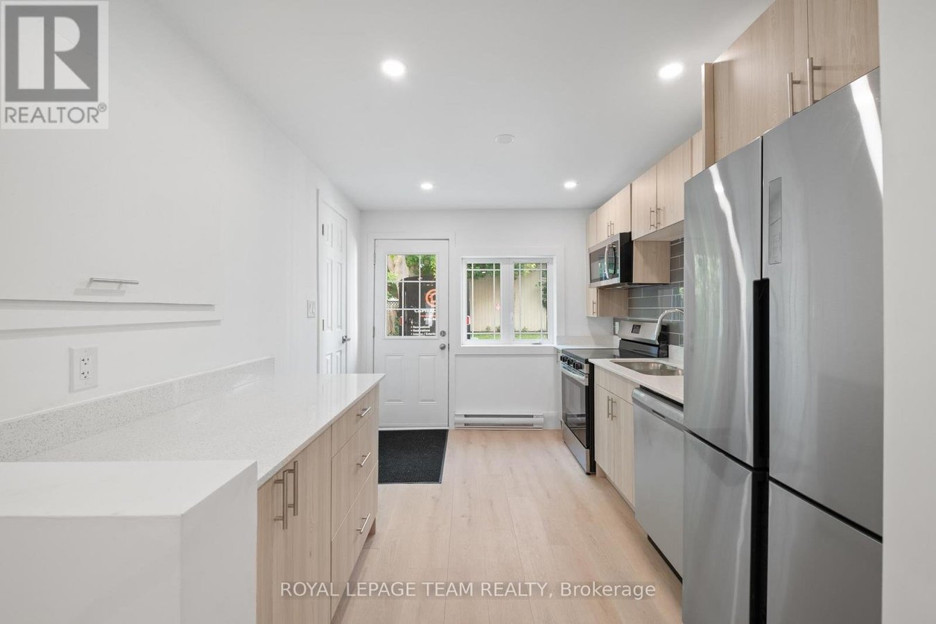 143 ST ANDREW STREET - Photo 12