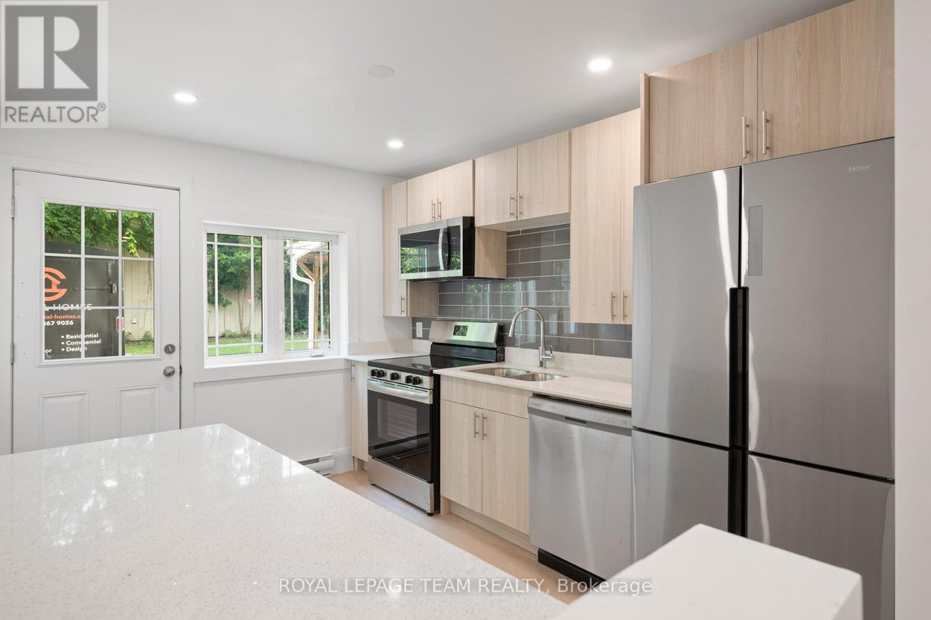 143 ST ANDREW STREET - Photo 13