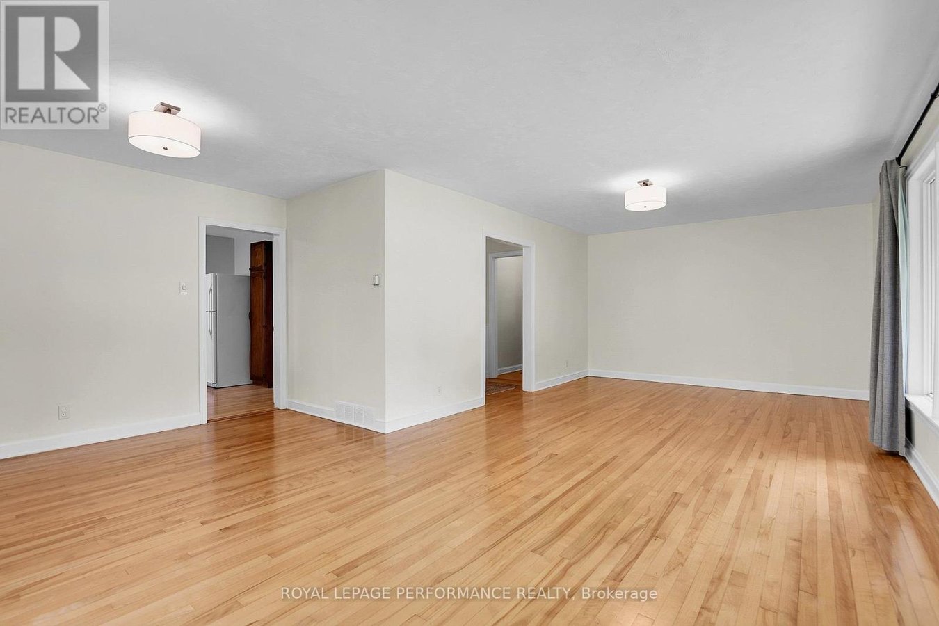 2243 HILLARY AVENUE - Photo 7