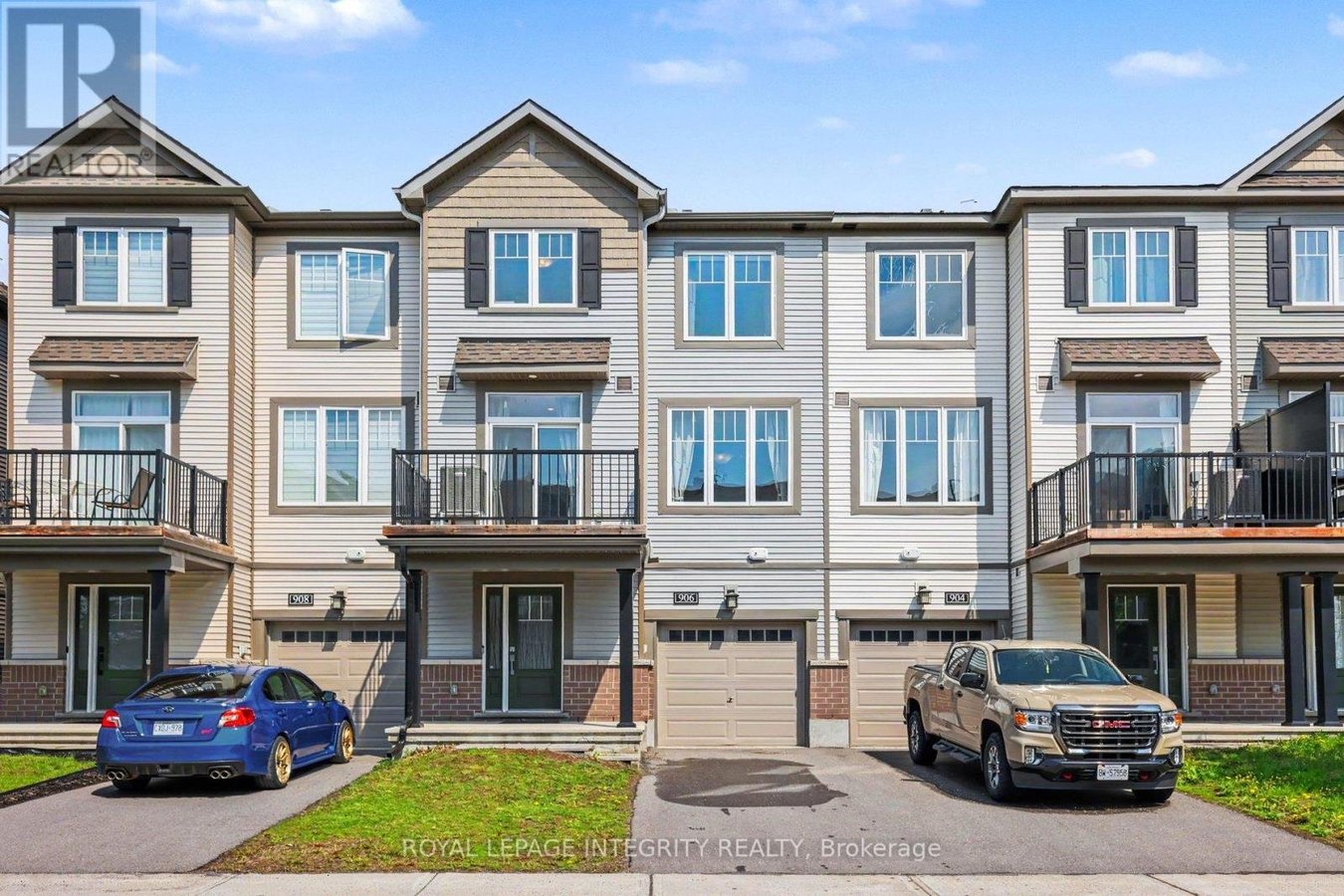 906 LIXNAW COURT - Photo 1
