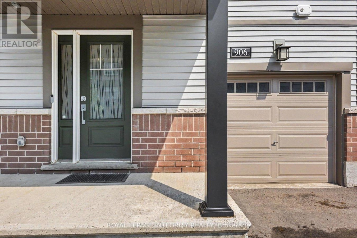 906 LIXNAW COURT - Photo 2