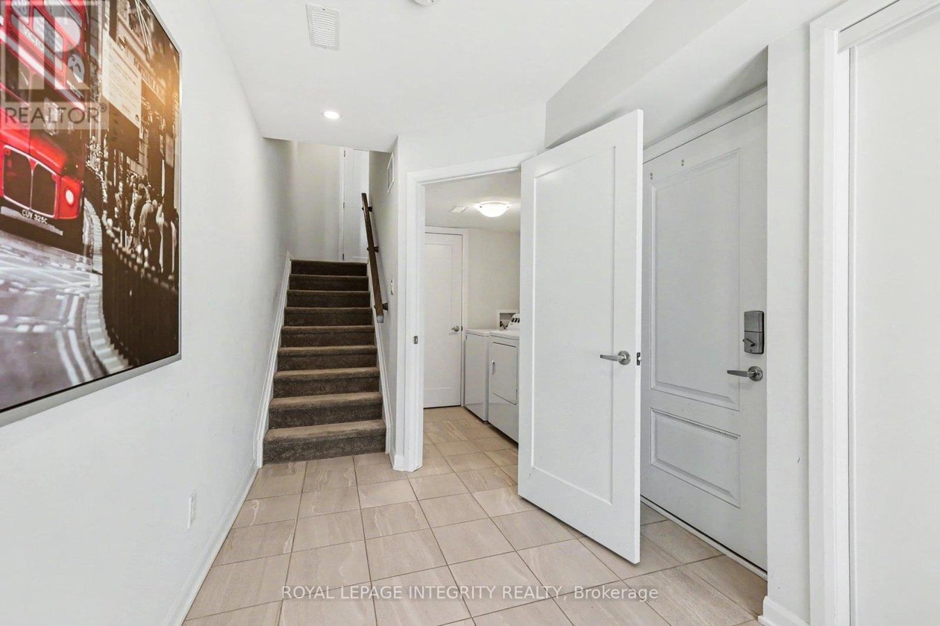 906 LIXNAW COURT - Photo 3