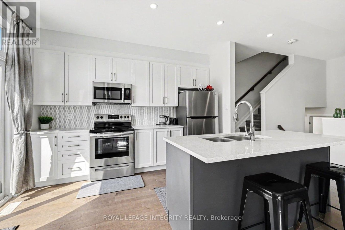 906 LIXNAW COURT - Photo 13