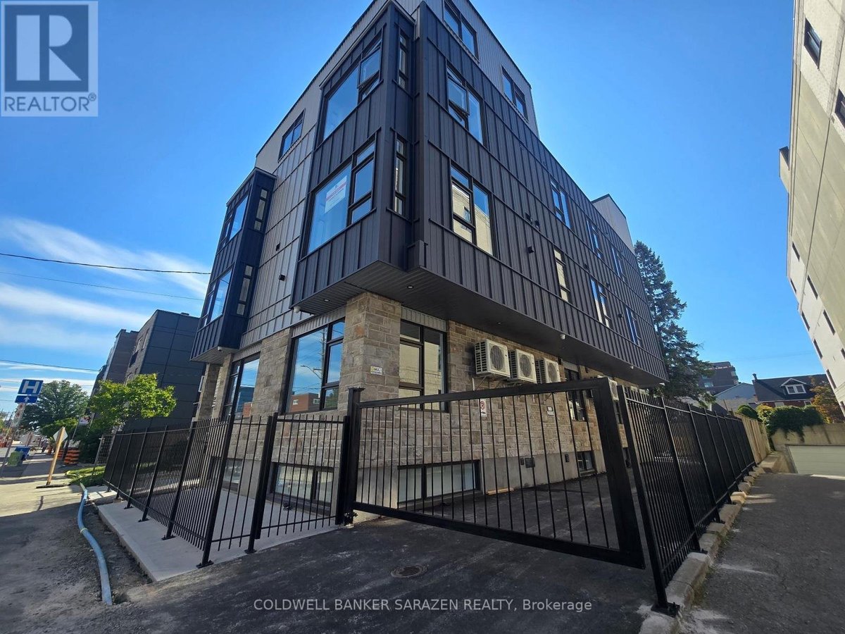 203 - 10 MCARTHUR AVENUE - Photo 1