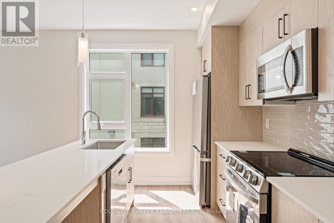 203 - 10 MCARTHUR AVENUE - Photo 6