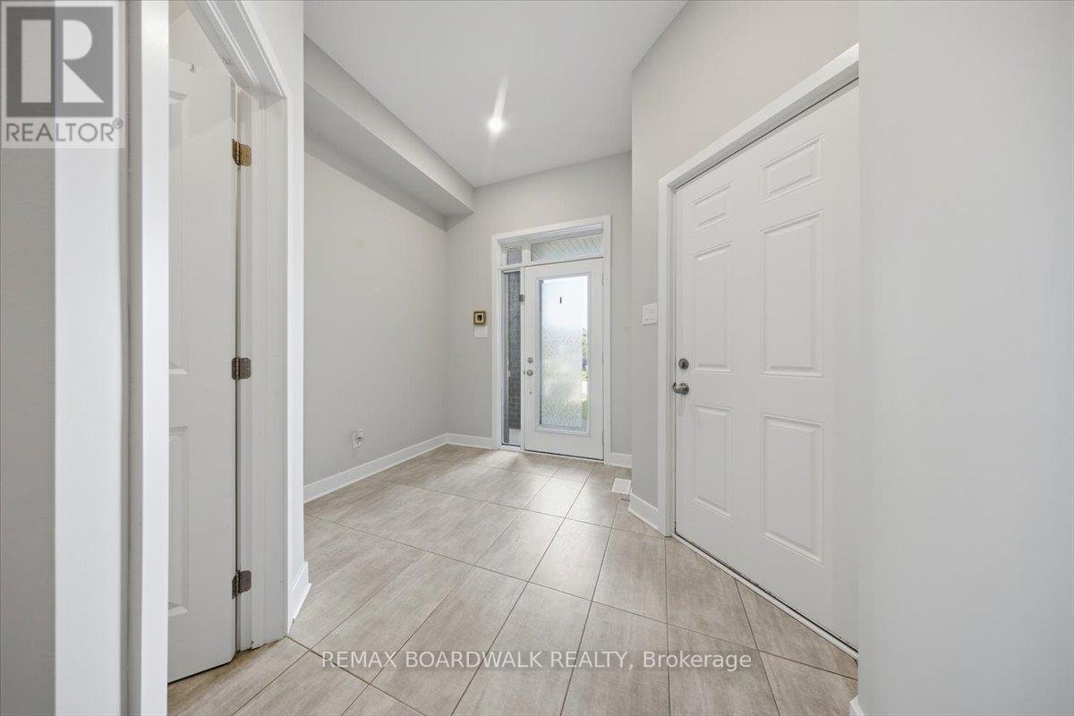 54 THUNDERBOLT STREET - Photo 2