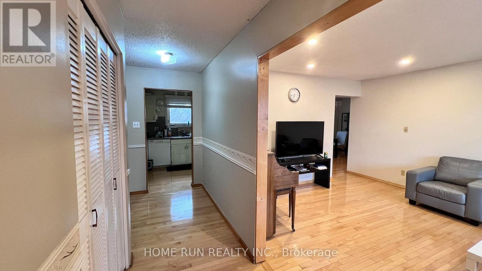 960 CAHILL DRIVE - Photo 2