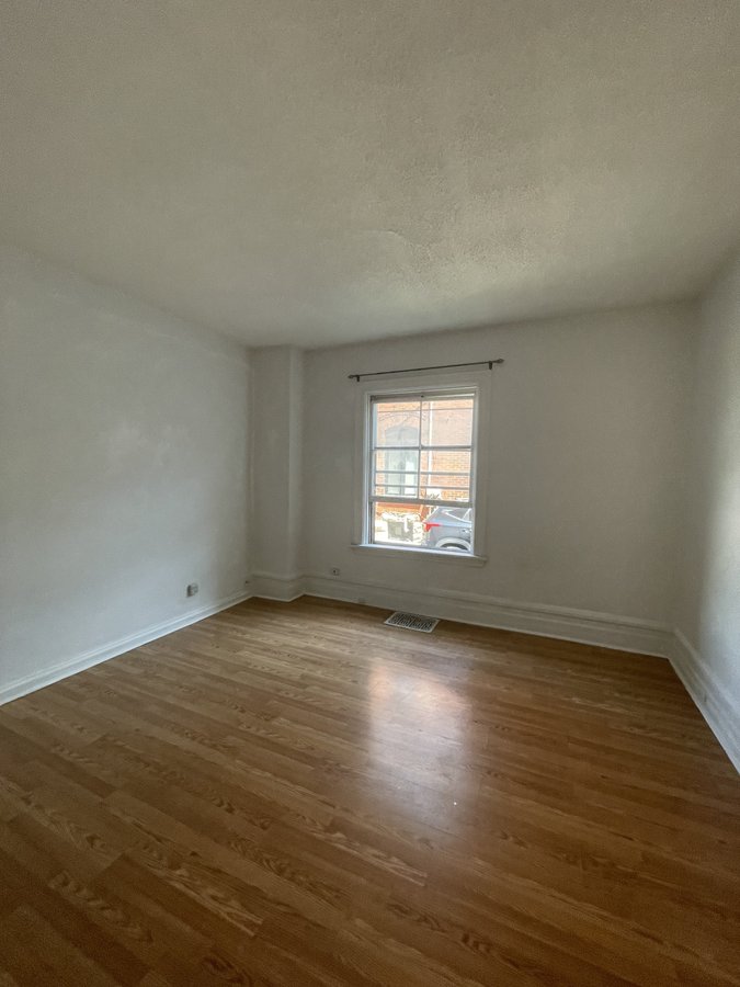 694 Albert Street - Photo 3