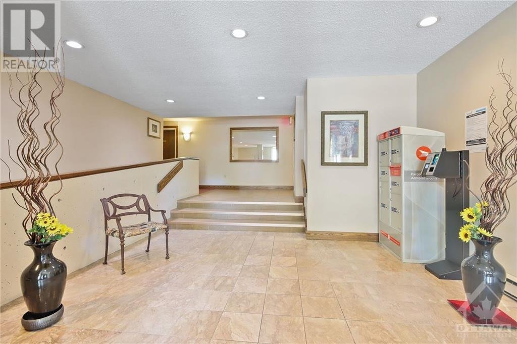 1177 Bélanger Avenue - Photo 2