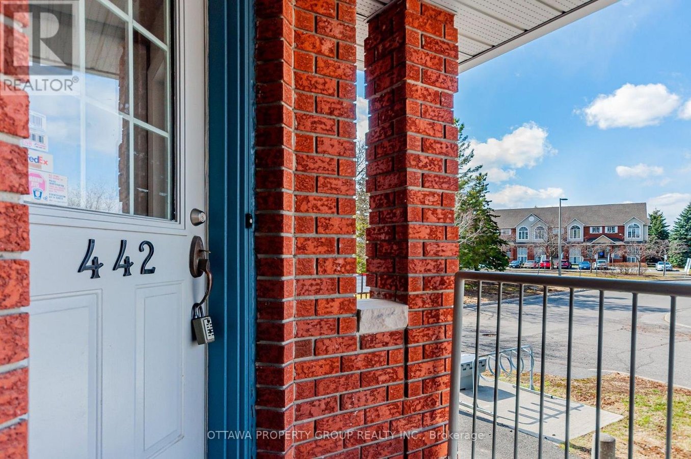 442 BRISTON PRIVATE - Photo 2