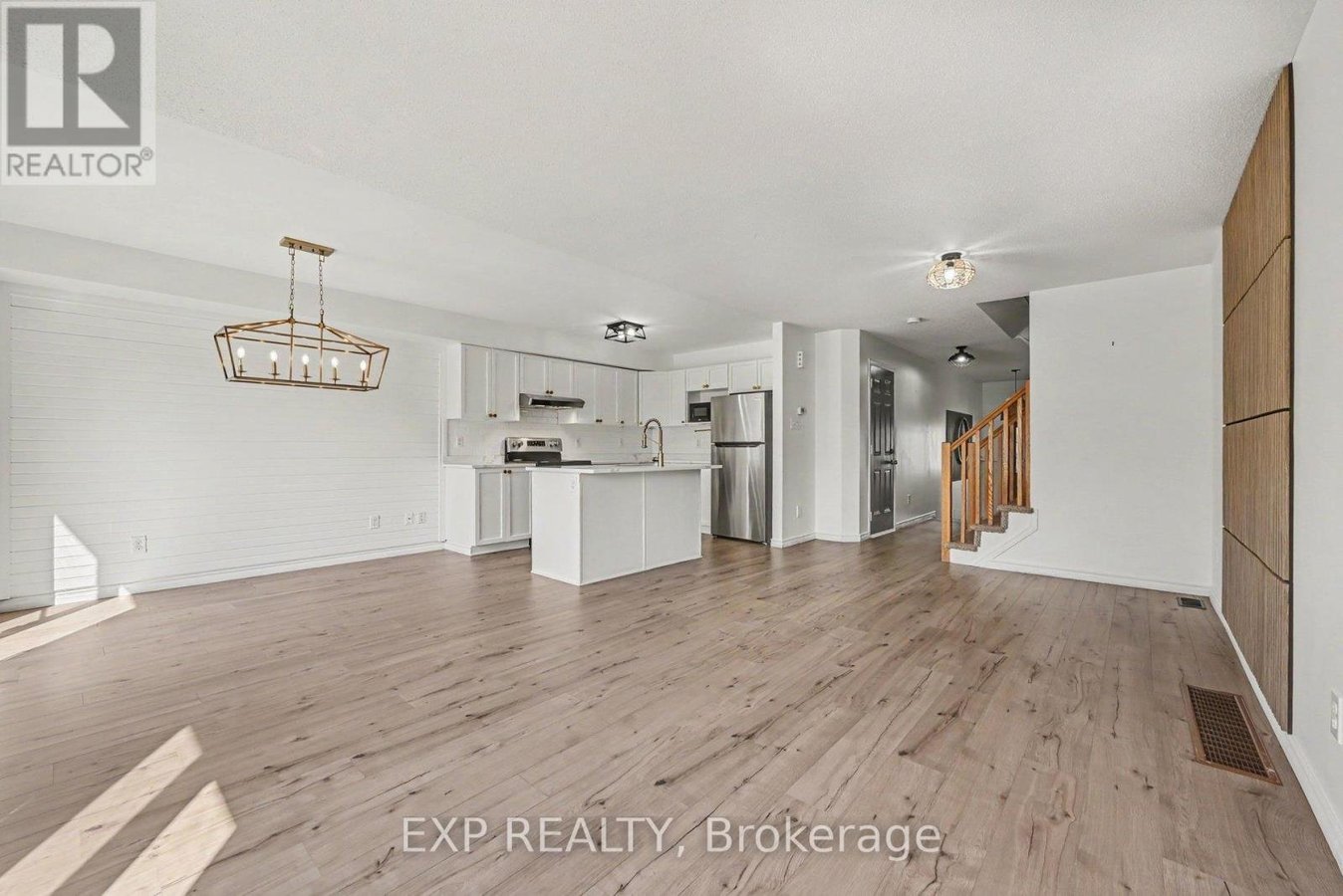 218 ROLLING MEADOW CRESCENT - Photo 6