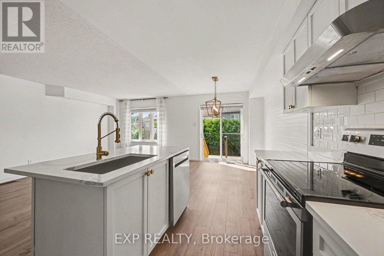 218 ROLLING MEADOW CRESCENT - Photo 10