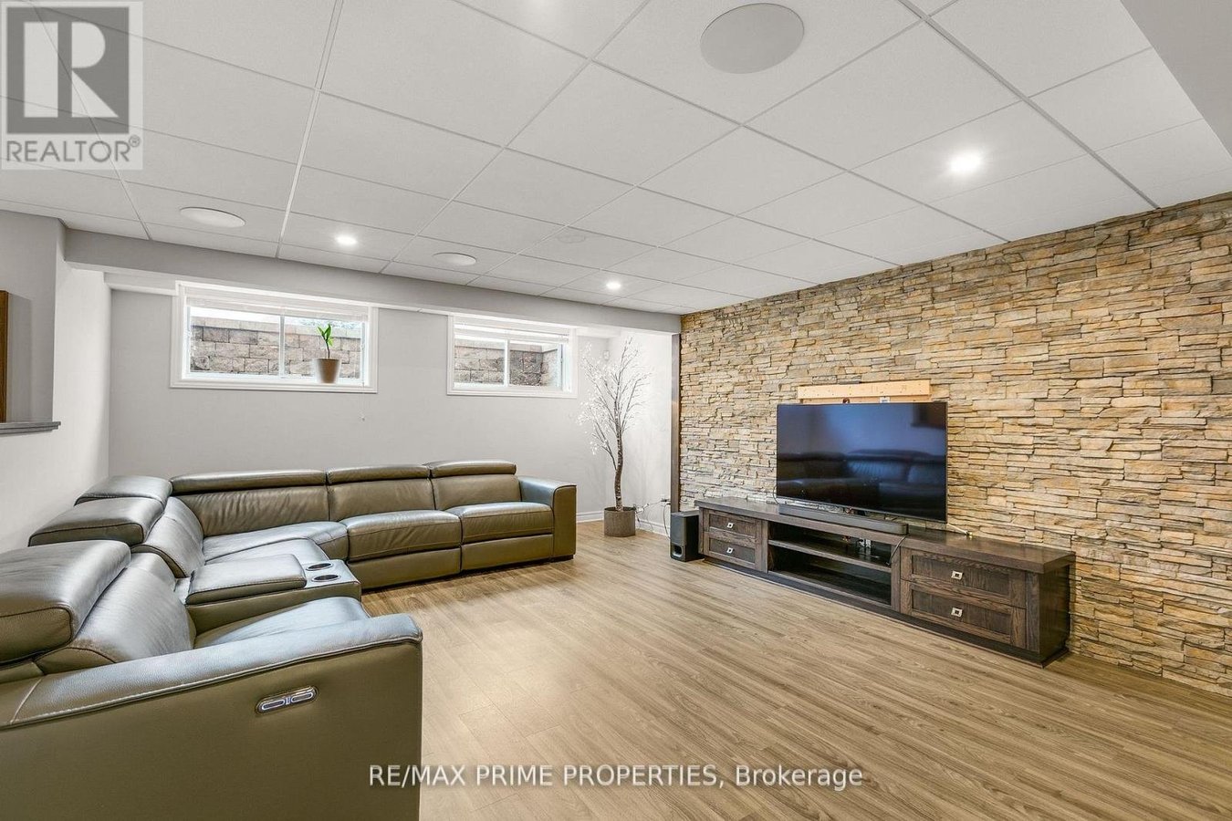 72 BRANTHAVEN STREET - Photo 35