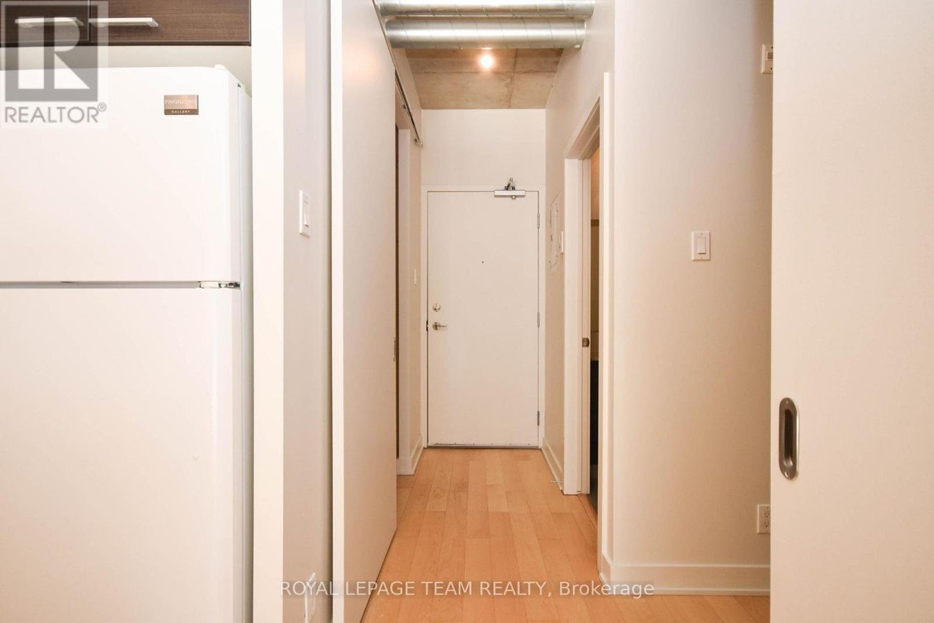 523 - 349 MCLEOD STREET - Photo 3