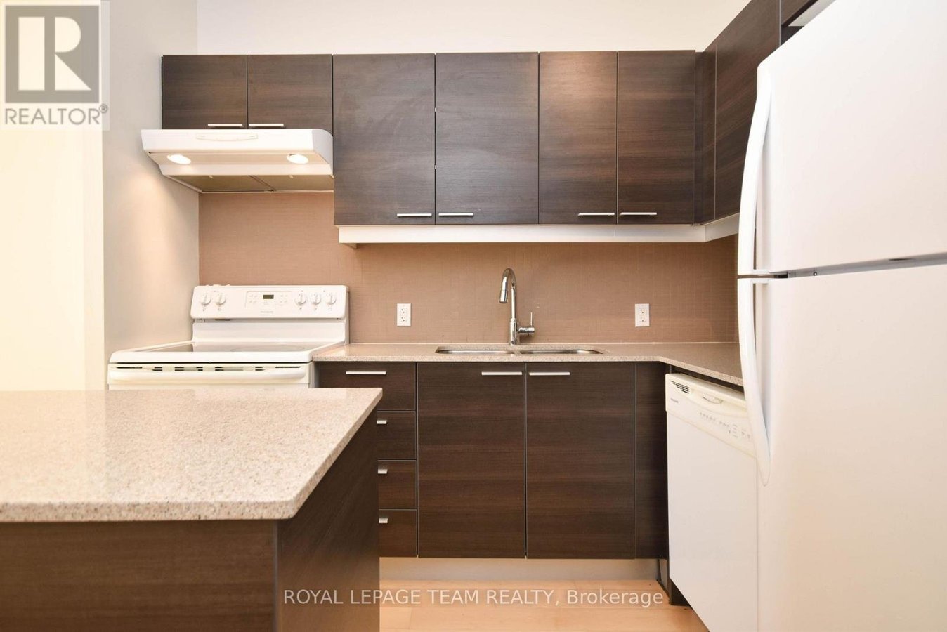 523 - 349 MCLEOD STREET - Photo 6