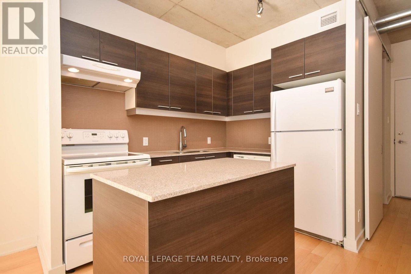 523 - 349 MCLEOD STREET - Photo 8