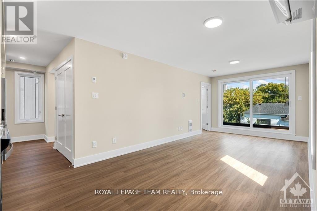 3 - 366 WINONA AVENUE - Photo 2