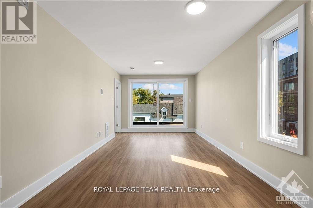 3 - 366 WINONA AVENUE - Photo 3
