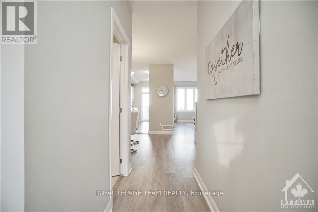 217 GEYSER PLACE - Photo 2