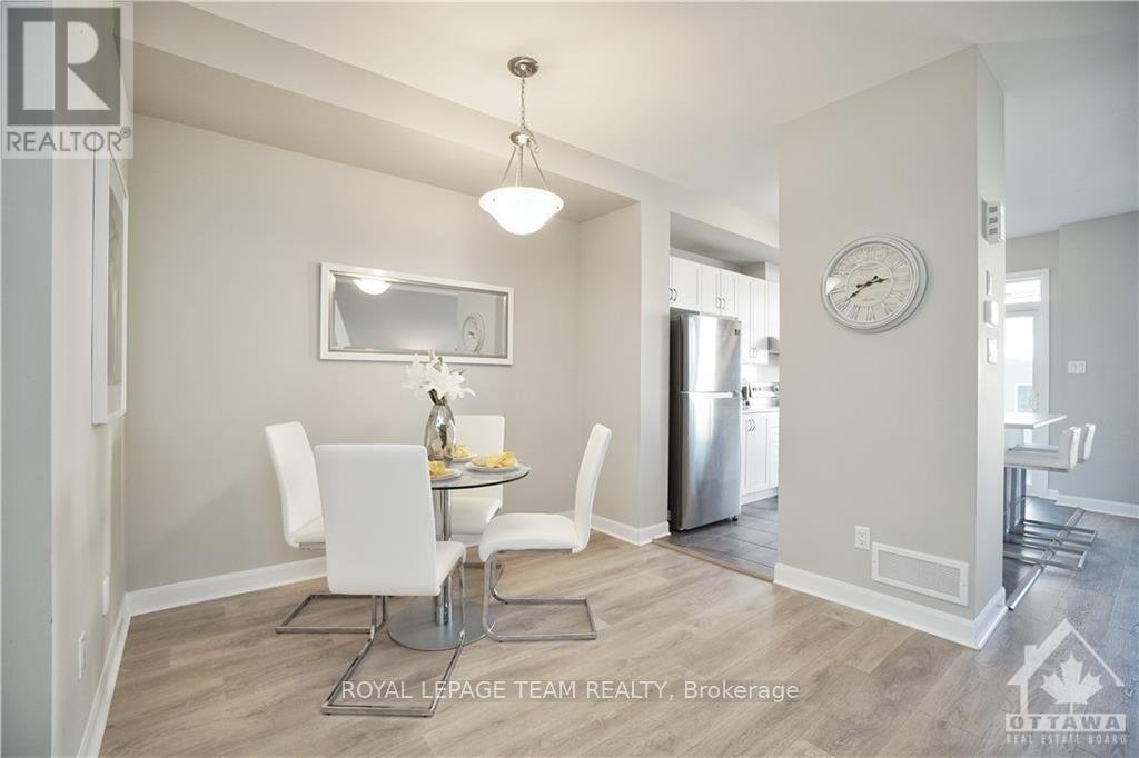 217 GEYSER PLACE - Photo 3