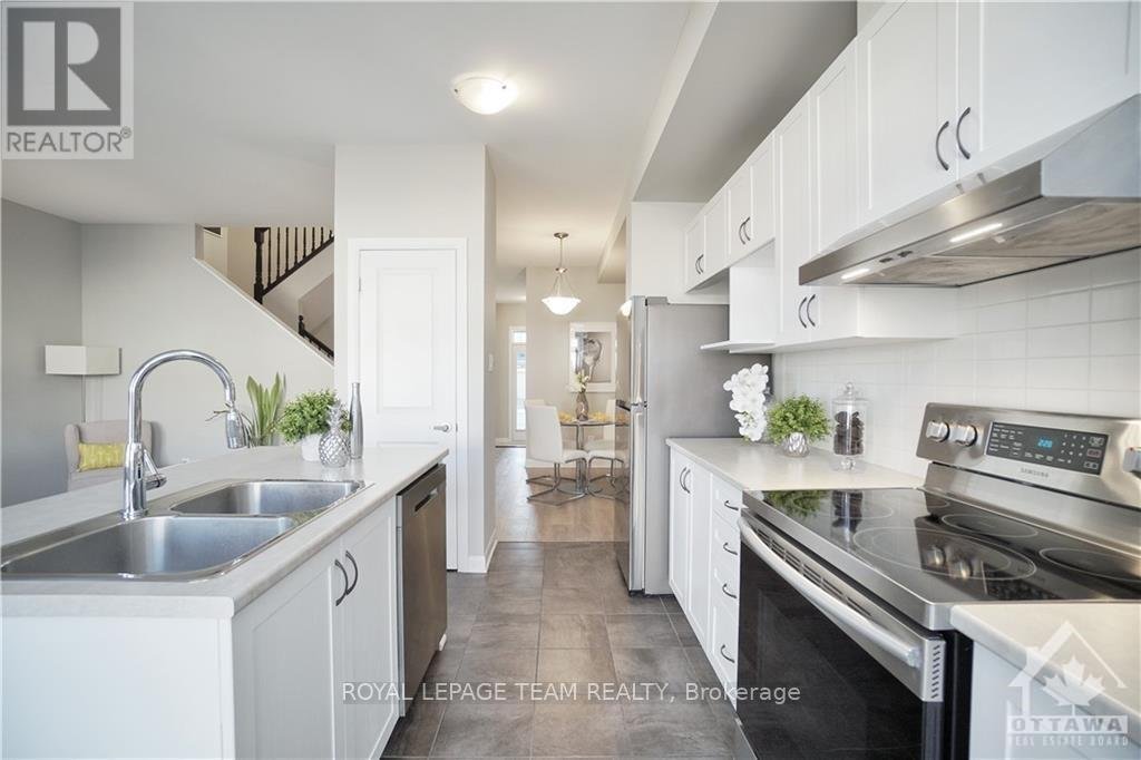 217 GEYSER PLACE - Photo 11