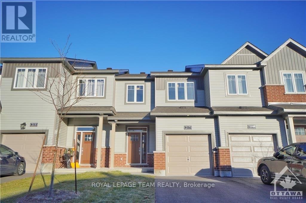 217 GEYSER PLACE - Photo 1