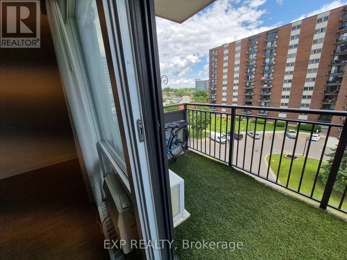 609 - 1485 BASELINE ROAD - Photo 8