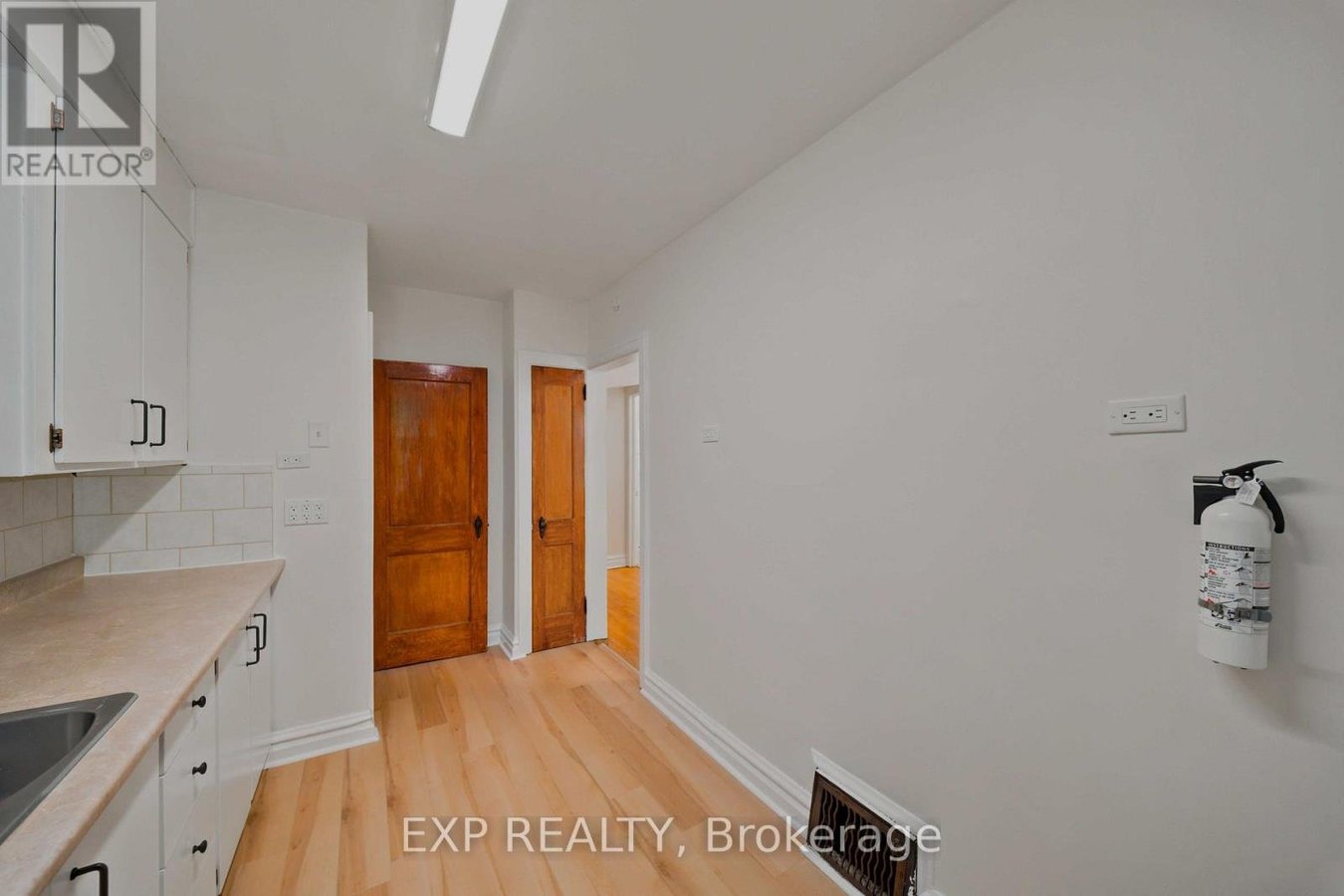 452 SUNNYSIDE AVENUE - Photo 11