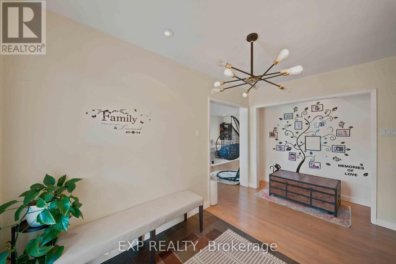 304 ROGER ROAD - Photo 4
