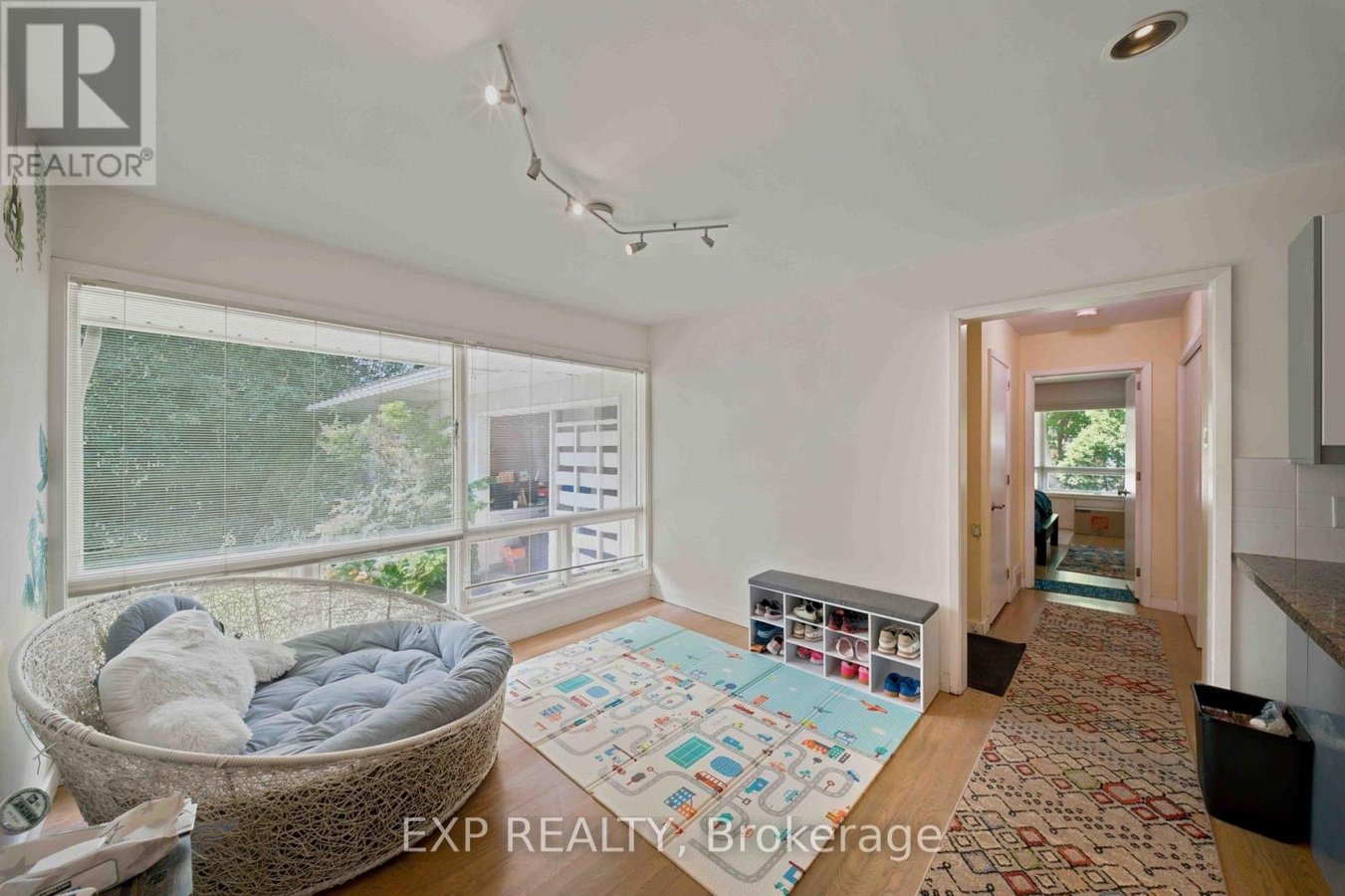 304 ROGER ROAD - Photo 13