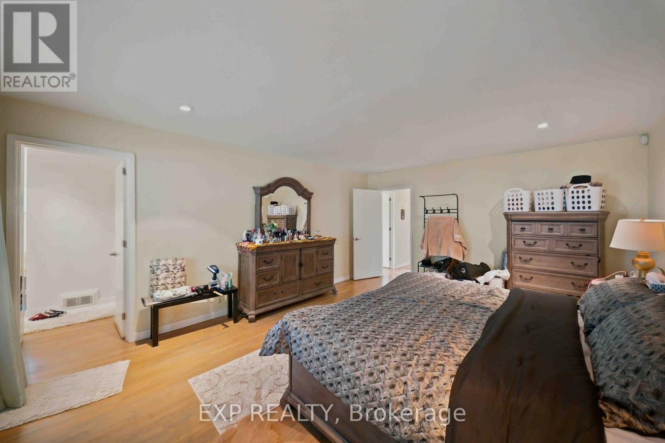 304 ROGER ROAD - Photo 18
