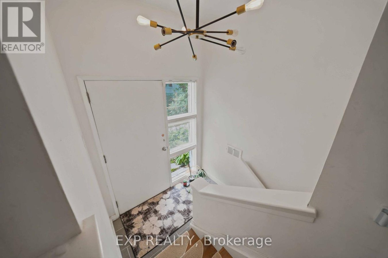 304 ROGER ROAD - Photo 32