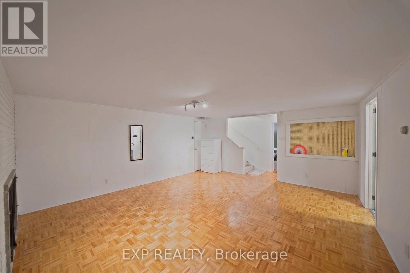 304 ROGER ROAD - Photo 33