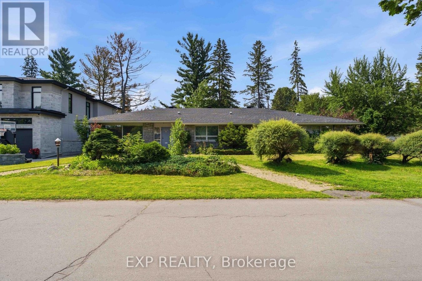 304 ROGER ROAD - Photo 1