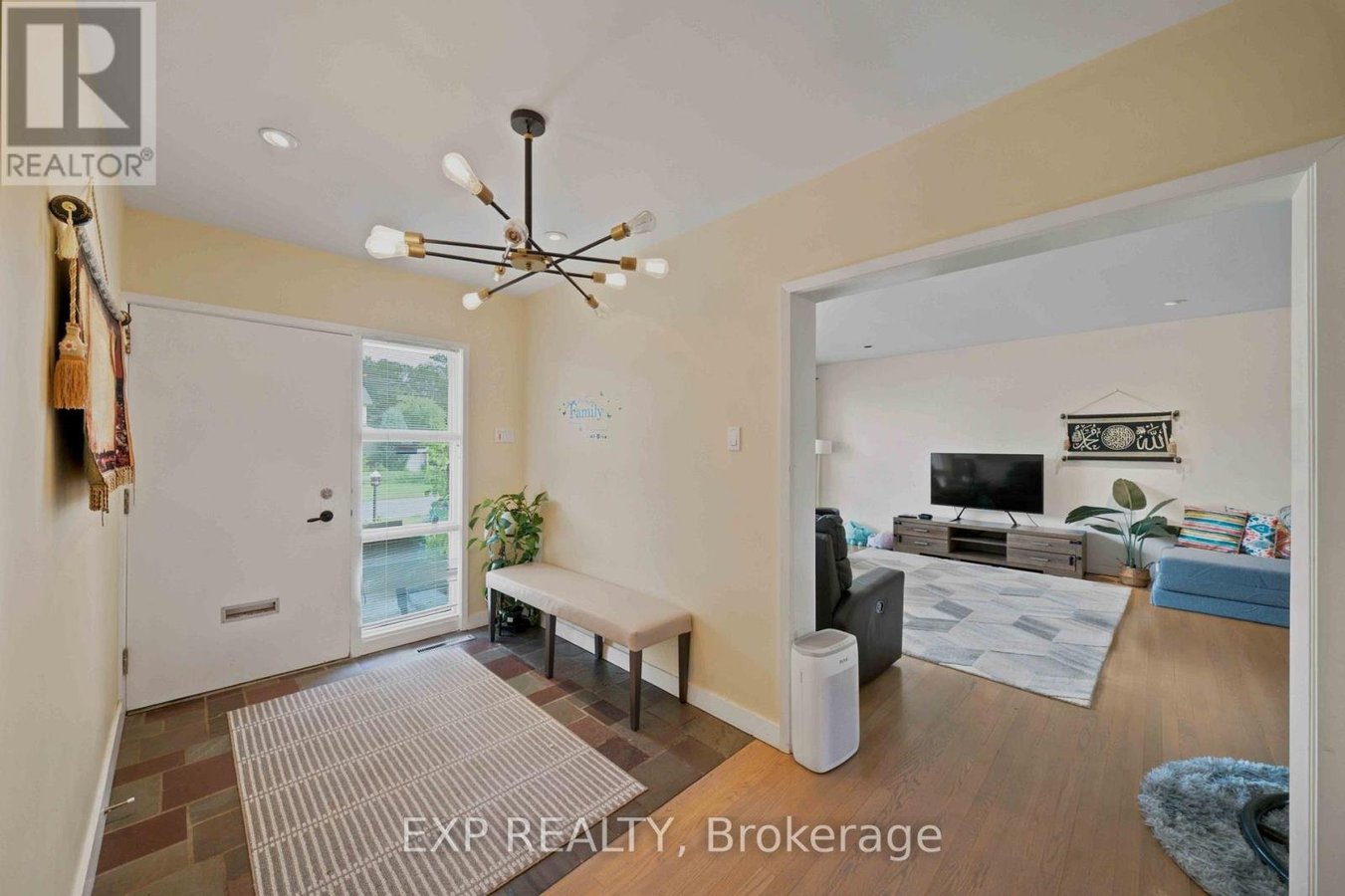 304 ROGER ROAD - Photo 5