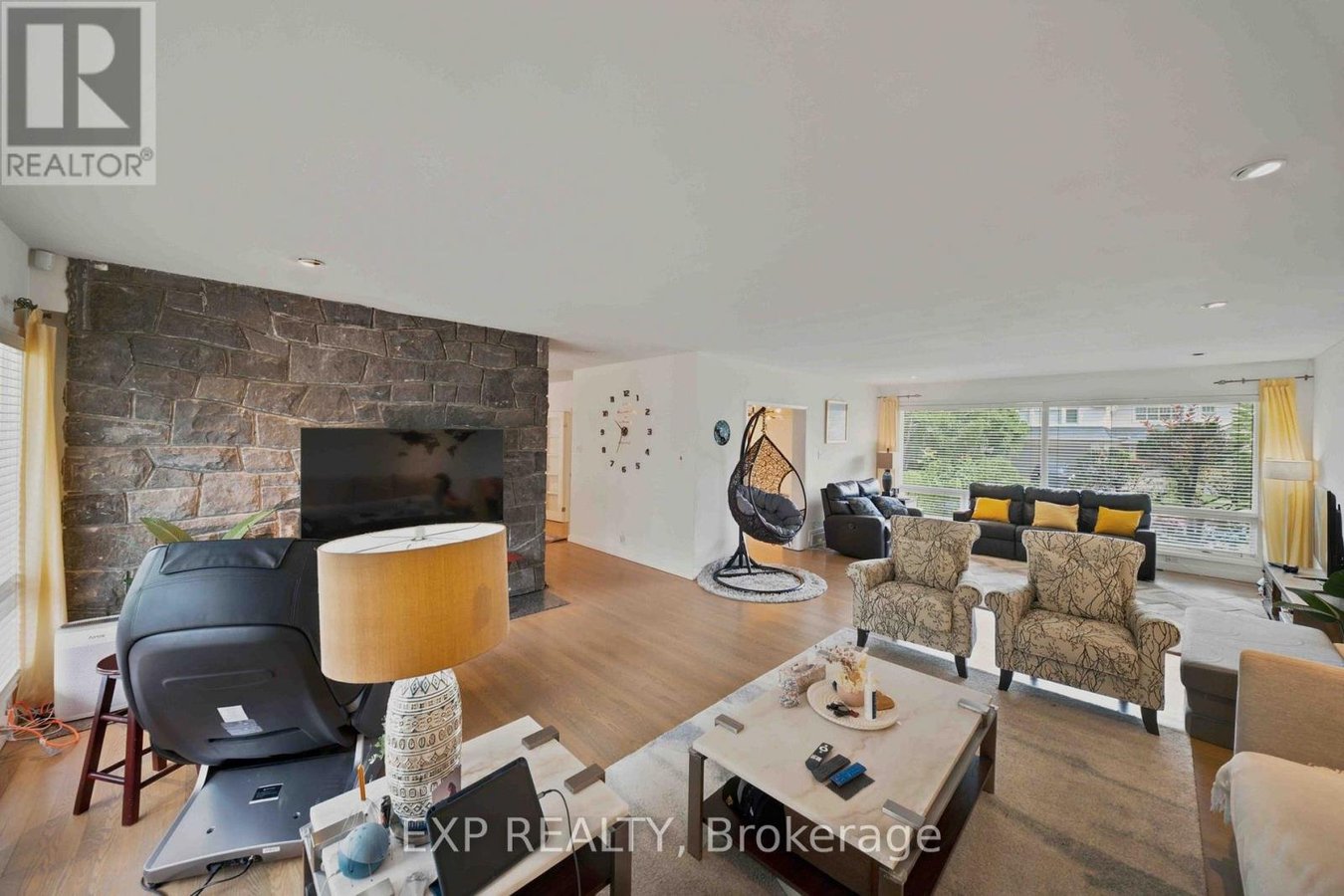 304 ROGER ROAD - Photo 9
