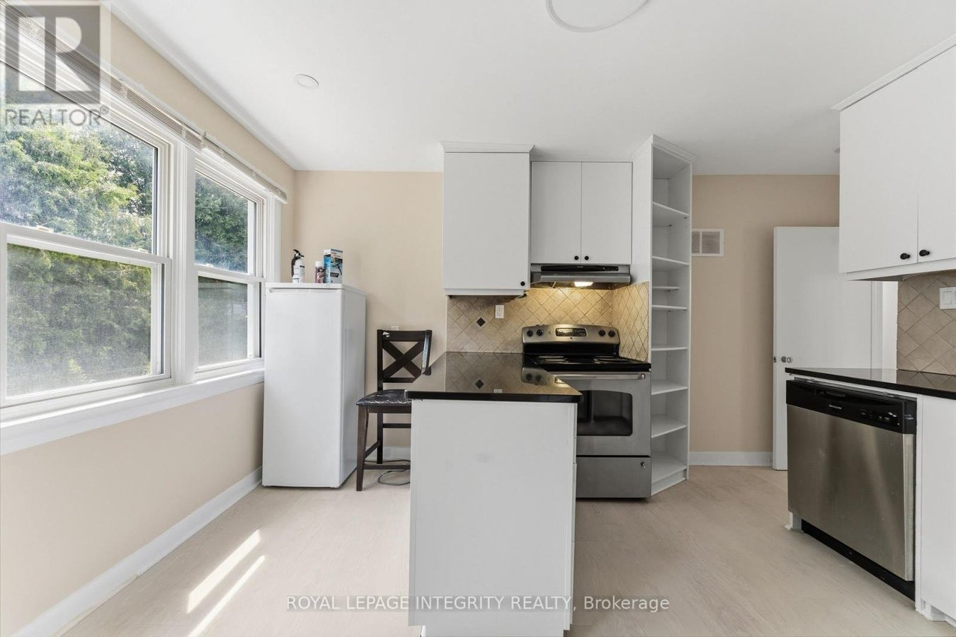 1873 FAIRBANKS AVENUE - Photo 10