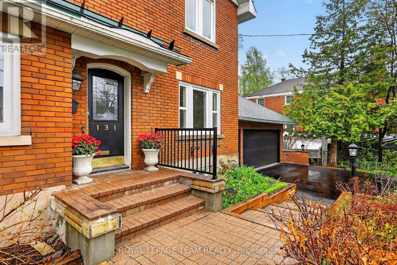 131 ACACIA AVENUE - Photo 2
