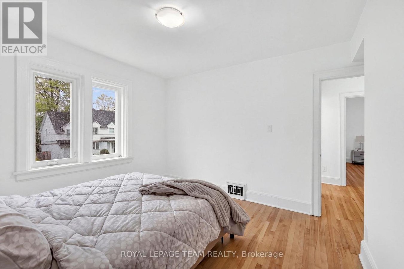 131 ACACIA AVENUE - Photo 22