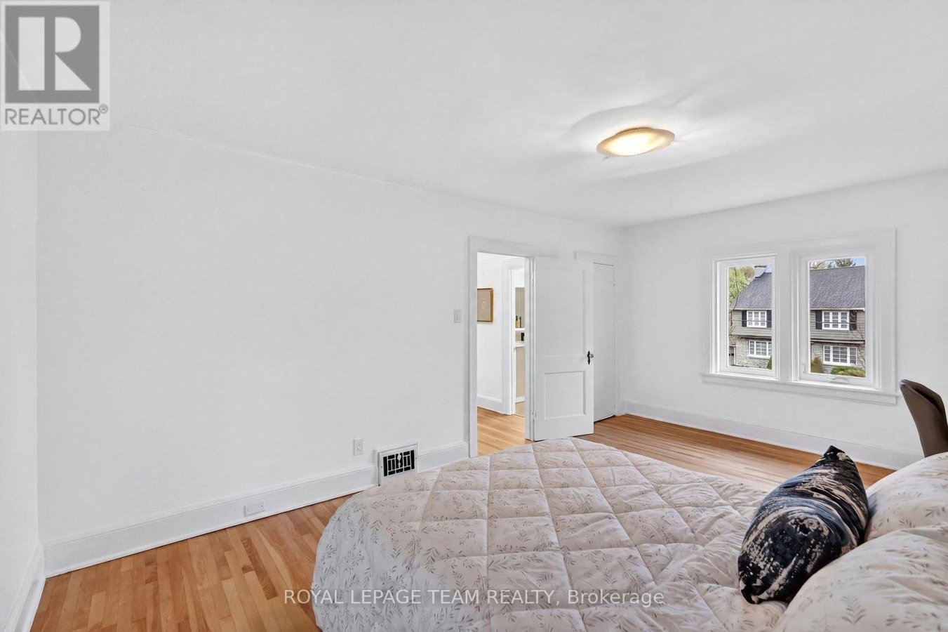 131 ACACIA AVENUE - Photo 28