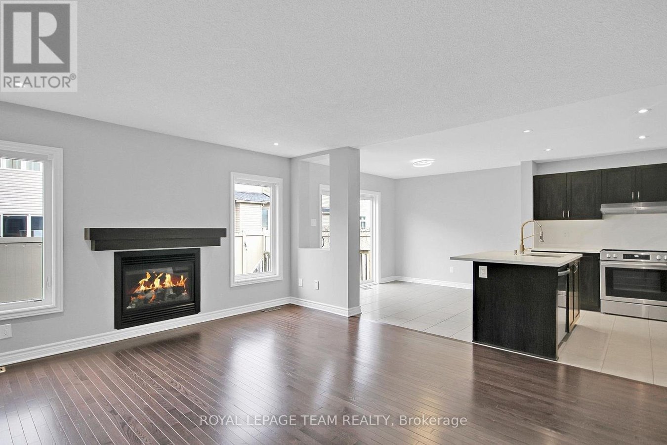 208 MISSION TRAIL CRESCENT - Photo 8