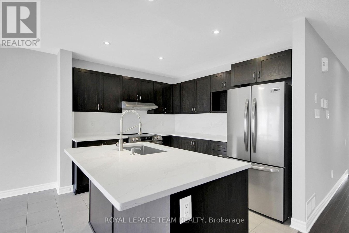 208 MISSION TRAIL CRESCENT - Photo 13