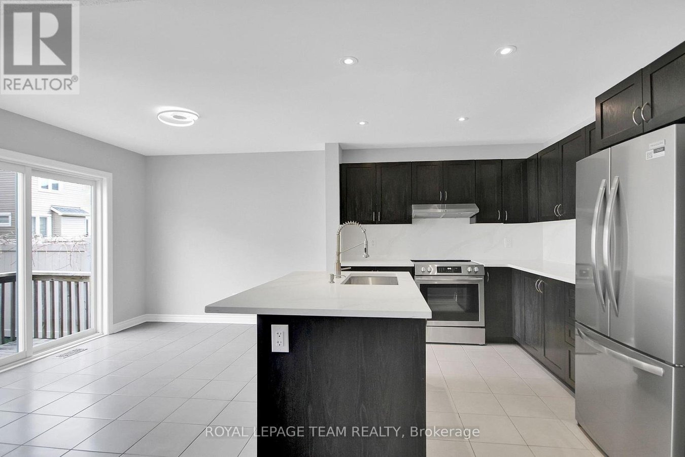208 MISSION TRAIL CRESCENT - Photo 14