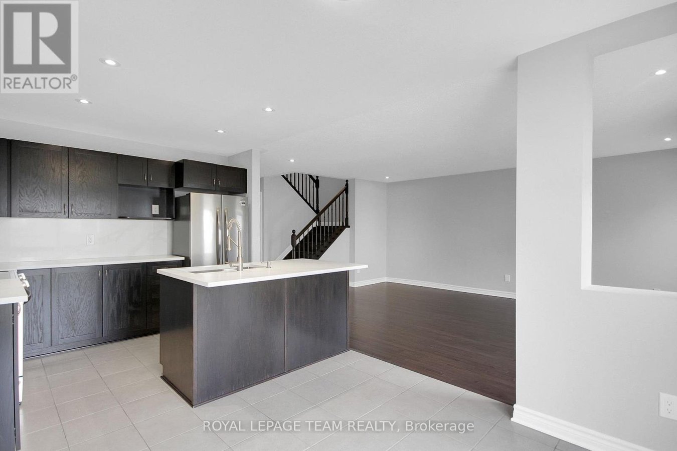 208 MISSION TRAIL CRESCENT - Photo 19